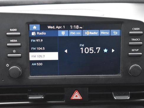 Used 2025 Hyundai Elantra Sport FWD image 8