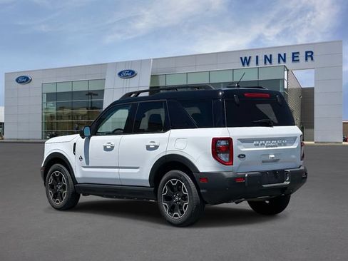 Used 2025 Ford Bronco Sport Outer Banks w/ Outer Banks Tech Package+ AWD/4WD image 2
