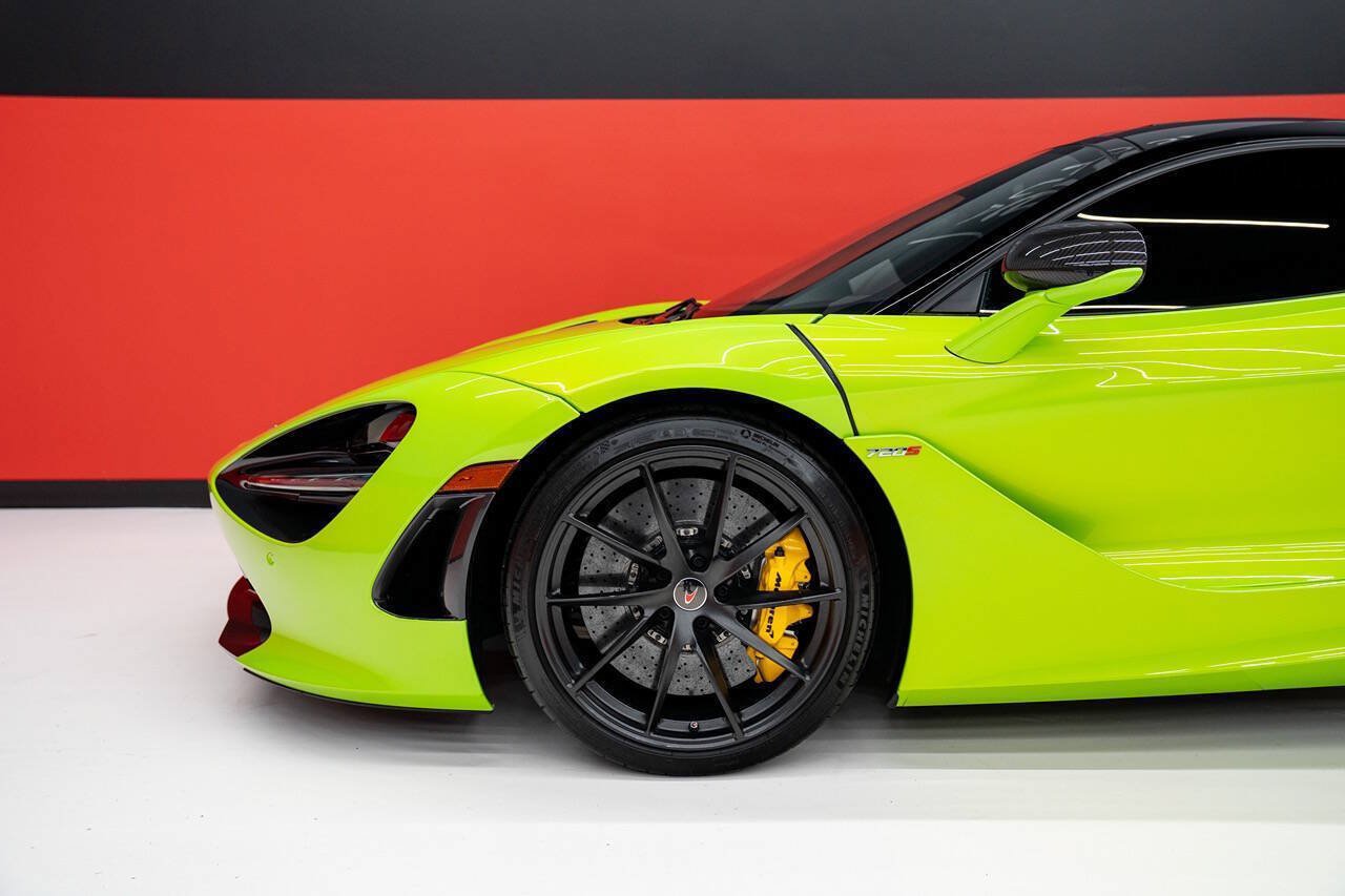 Used 2018 McLaren 720S Performance RWD image 17