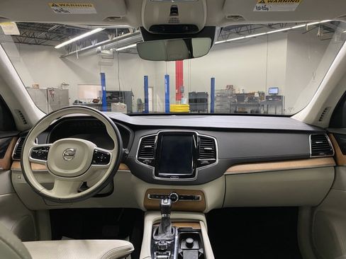 Used 2019 Volvo XC90 T6 Inscription w/ Luxury Package image 16