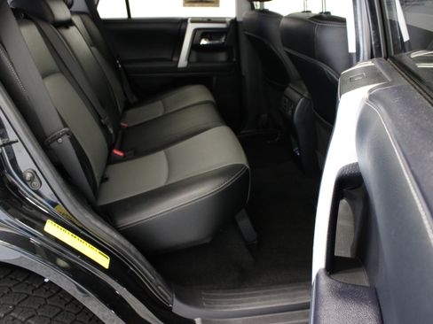 Used 2023 Toyota 4Runner SR5 Premium w/ Moonroof Package AWD/4WD image 34