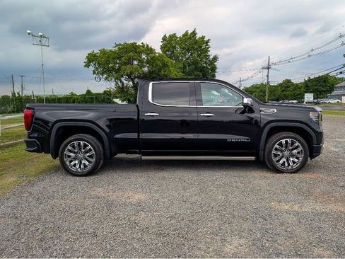Used 2023 GMC Sierra 1500 Denali w/ Denali Reserve Package AWD/4WD image 4
