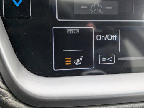 Used 2022 Subaru Outback Premium image 26