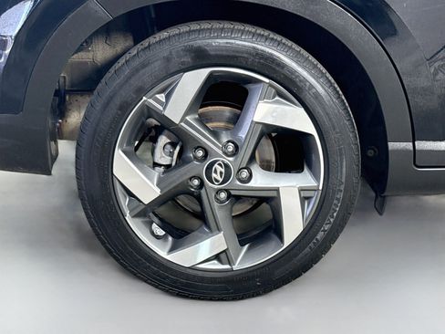 Used 2023 Hyundai Venue SEL FWD image 33