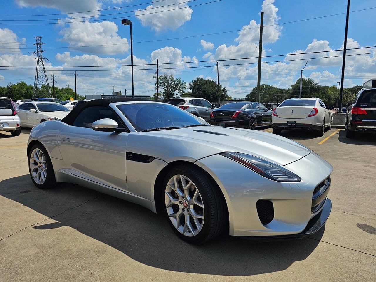Used 2020 Jaguar F-TYPE Convertible RWD image 3