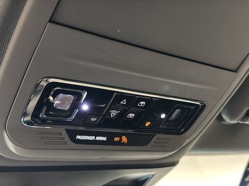 Used 2021 Lincoln Corsair AWD w/ Premium Package image 21