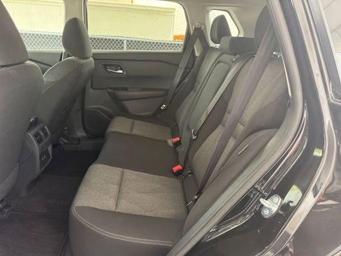 Used 2025 Nissan Rogue SV FWD image 28