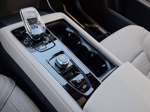 New 2026 Volvo XC90 B5 Plus image 15