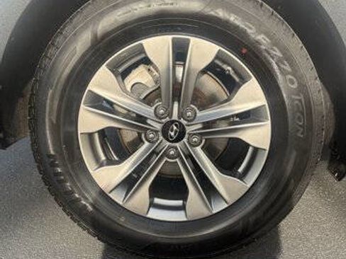 Used 2016 Hyundai Santa Fe Sport FWD image 9
