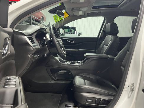 Certified 2023 GMC Acadia SLT w/ Technology Package image 11