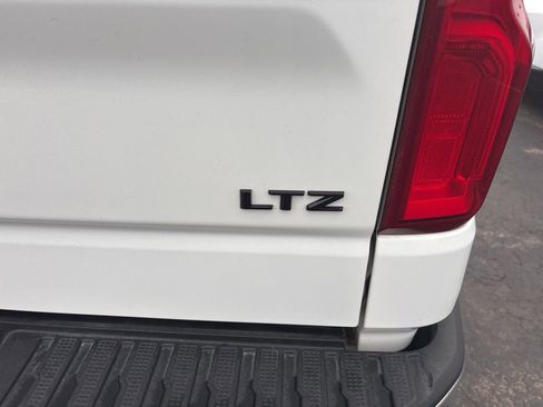 Used 2021 Chevrolet Silverado 1500 LTZ w/ LTZ Premium Package image 5