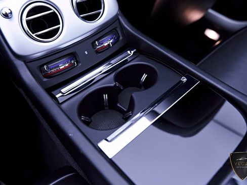 Used 2019 Rolls-Royce Dawn RWD image 66