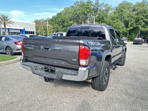 Used 2017 Toyota Tacoma TRD Off-Road AWD/4WD image 6