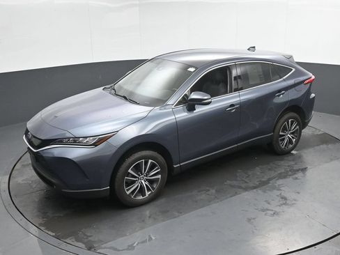 Used 2022 Toyota Venza LE AWD/4WD image 33
