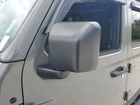 Used 2023 Jeep Gladiator Sport AWD/4WD image 27