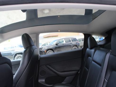 Used 2023 Tesla Model Y Long Range AWD/4WD image 30