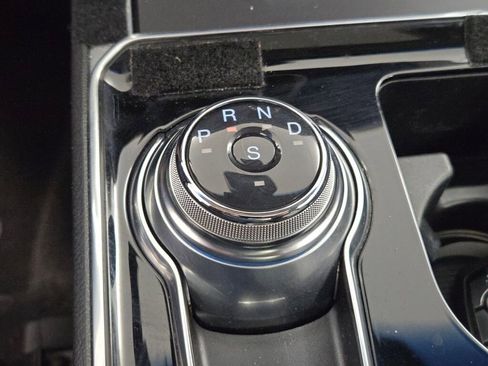 Used 2020 Ford Edge Titanium w/ Equipment Group 301A image 34