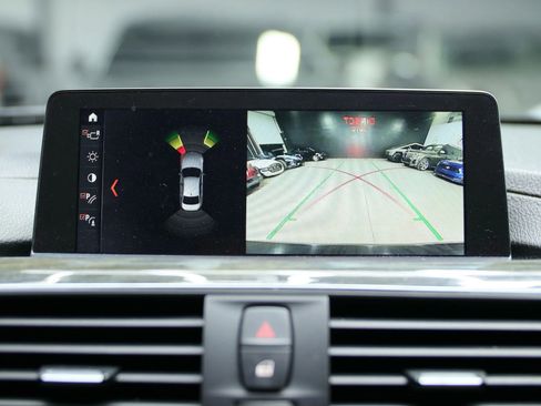 Used 2018 BMW 330i xDrive Sedan w/ M Sport Package image 35