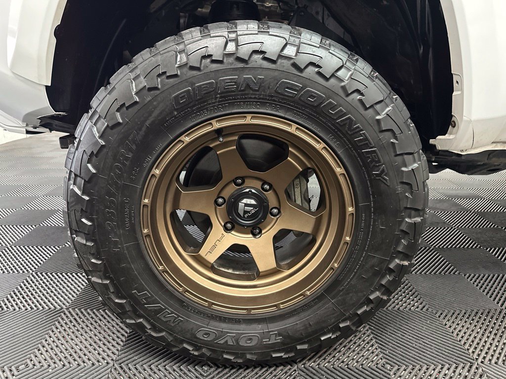 Used 2020 Toyota Tacoma TRD Sport AWD/4WD image 35