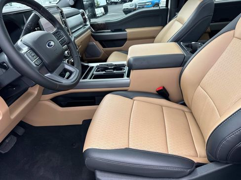 New 2025 Ford F250 Lariat w/ Chrome Package image 41