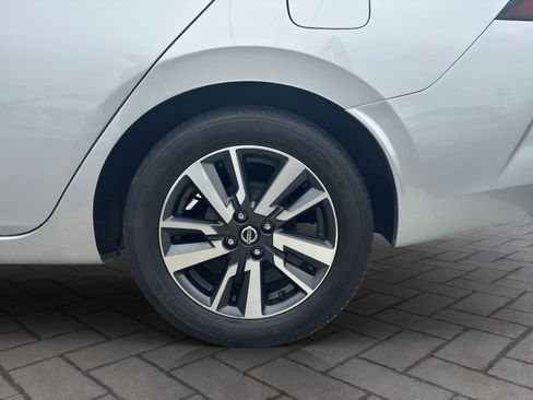 Used 2021 Nissan Versa SV image 23