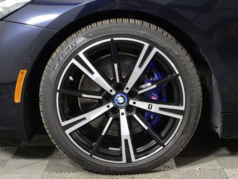 Used 2024 BMW i5 M60 w/ Premium Package image 27