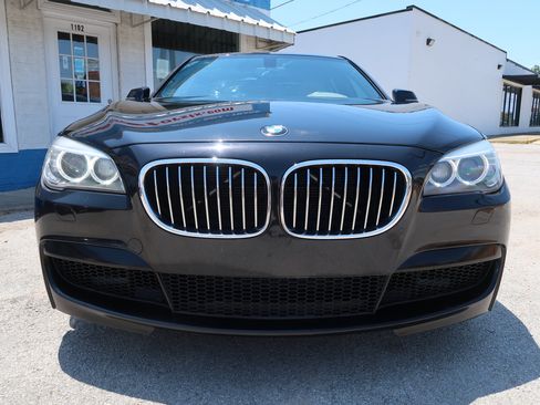 Used 2015 BMW 740i RWD image 9