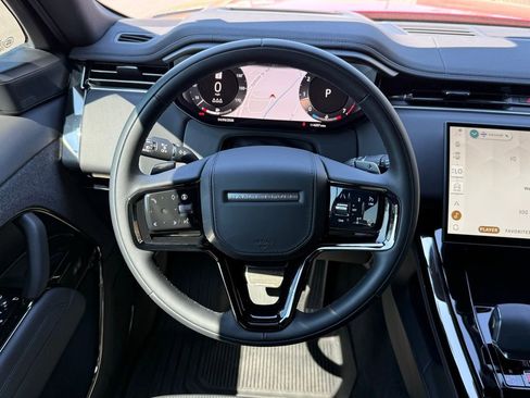 Certified 2025 Land Rover Range Rover Sport Dynamic SE image 17