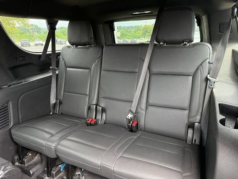 Used 2021 Chevrolet Suburban LT AWD/4WD image 17