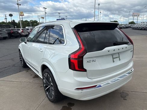 Used 2025 Volvo XC90 B5 Plus AWD/4WD image 7