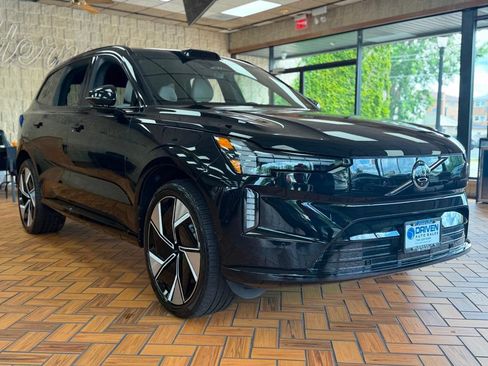 Used 2025 Volvo EX90 Plus AWD/4WD image 9