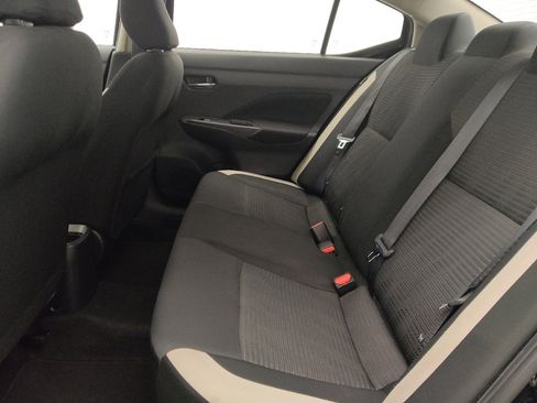 Used 2021 Nissan Versa SV FWD image 18
