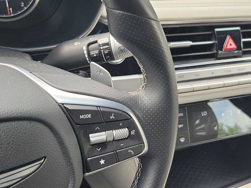 Used 2024 Genesis G70 2.5T AWD/4WD image 23