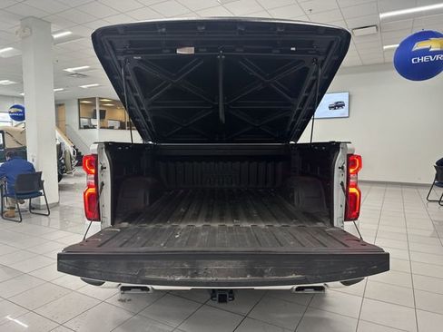 Used 2022 Chevrolet Silverado 1500 High Country w/ Technology Package AWD/4WD image 29