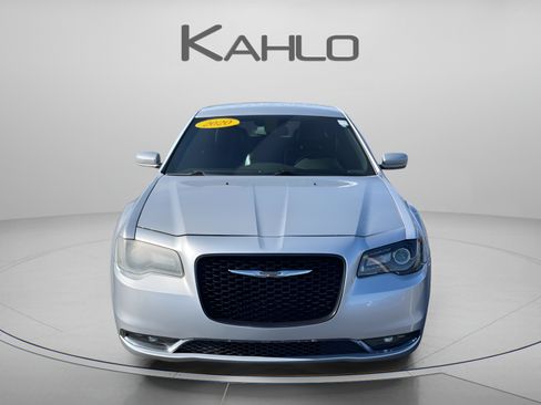 Used 2020 Chrysler 300 S RWD image 7