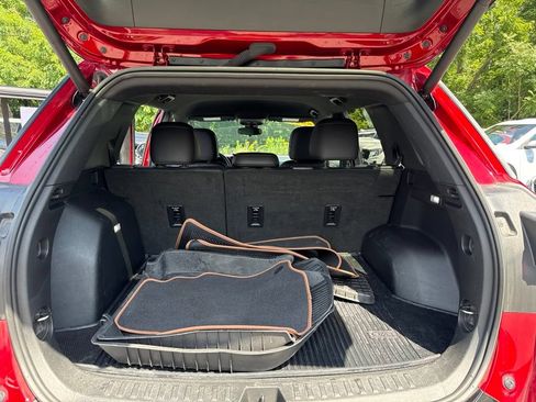 Used 2026 GMC Terrain AT4 w/ LPO, Floor Liner Package AWD/4WD image 13