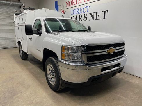 Used 2014 Chevrolet Silverado 3500 W/T image 3