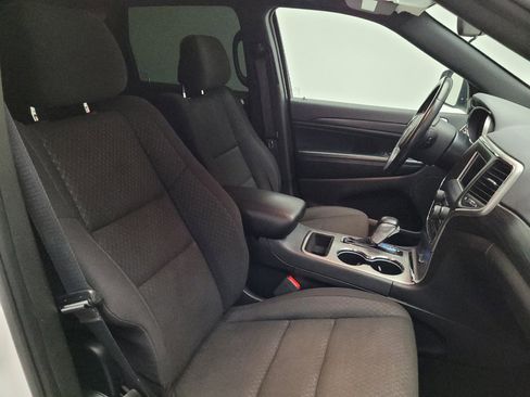 Used 2021 Jeep Grand Cherokee Laredo AWD/4WD image 21