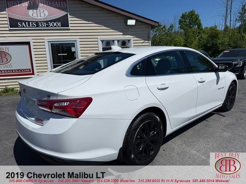 Used 2019 Chevrolet Malibu LT FWD image 3