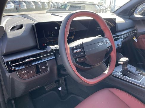 New 2026 Kia Sportage SX image 9