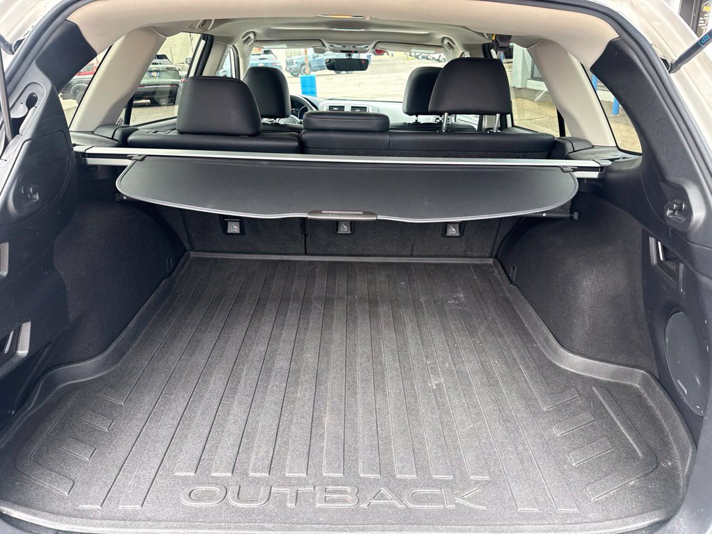 Used 2019 Subaru Outback 2.5i Limited AWD/4WD image 31