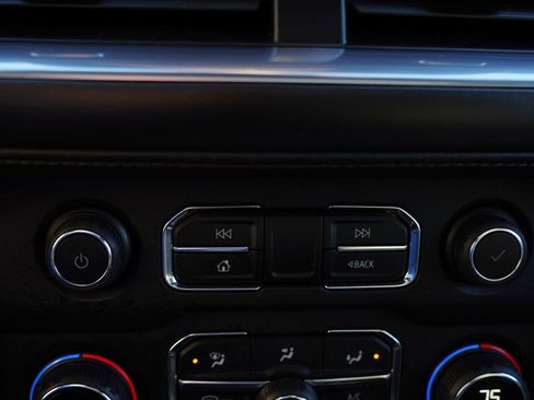 Certified 2024 Chevrolet Suburban High Country image 33