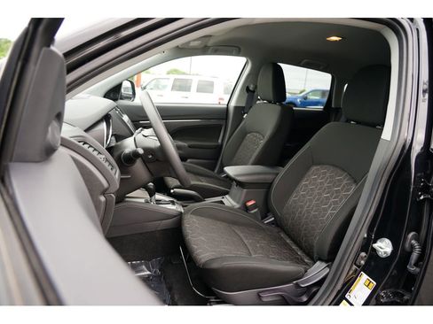 Used 2024 Mitsubishi Outlander Sport ES image 12