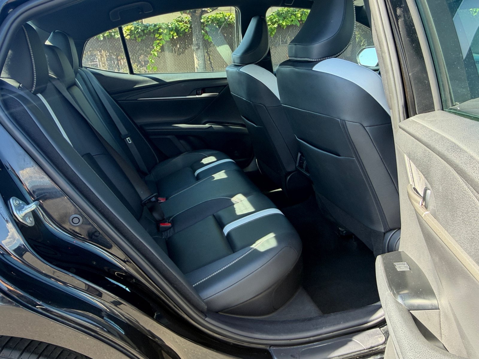 Used 2025 Toyota Camry SE FWD image 26