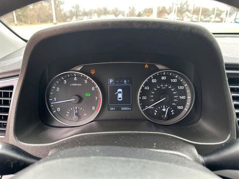 Used 2018 Hyundai Elantra SEL image 16