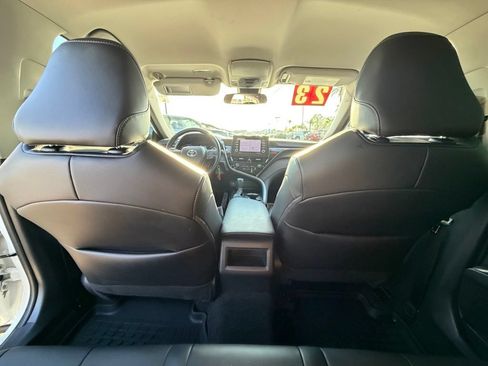 Used 2023 Toyota Camry SE FWD image 13