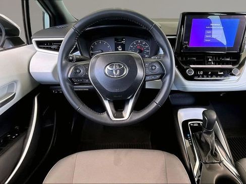 Used 2025 Toyota Corolla SE FWD image 8