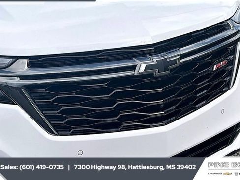 Used 2023 Chevrolet Equinox RS w/ RS Leather Package image 22
