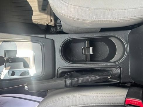 Used 2017 Subaru Forester 2.5i AWD/4WD image 32