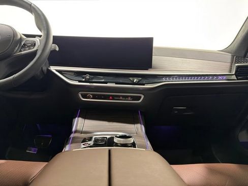 Used 2026 BMW X7 xDrive40i w/ Executive Package AWD/4WD image 39
